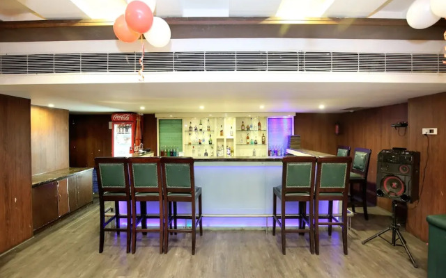 OYO 15134 Hotel Downtown
