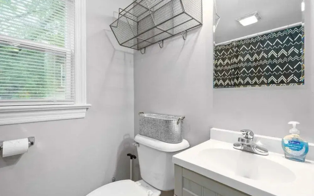 1BD 102 Madison Ter