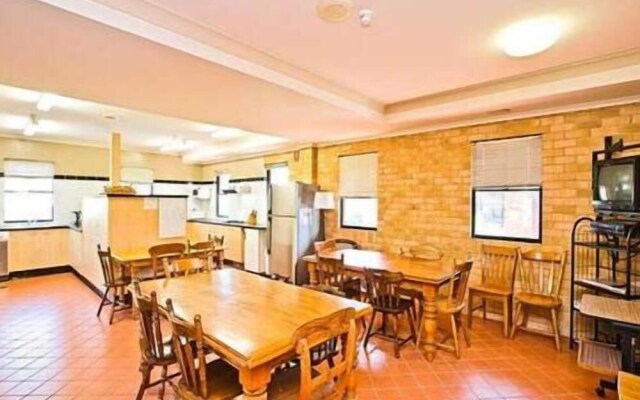 Hanbury Lodge