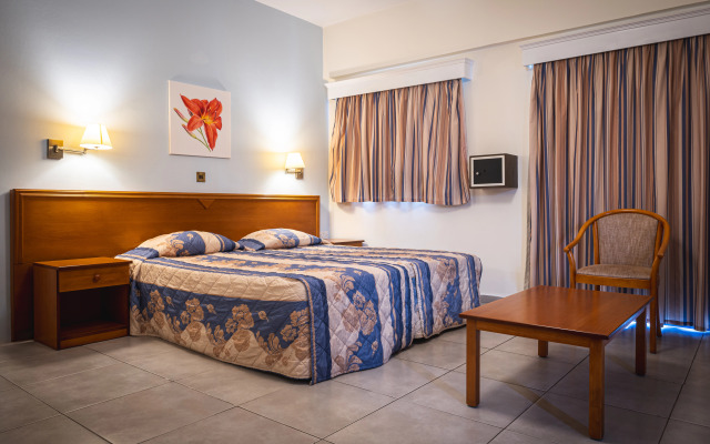 Kefalos - Damon Hotel Apartments