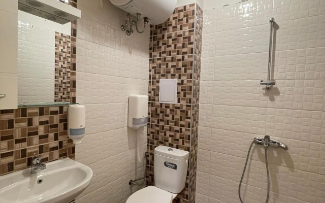 Colonel apartment 838