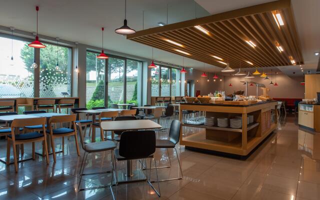 Holiday Inn Express Lisbon Airport by IHG