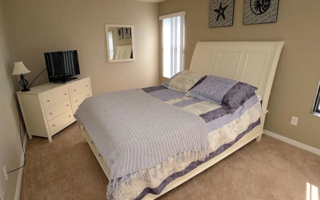 Lazy Breeze Holiday Home 4050