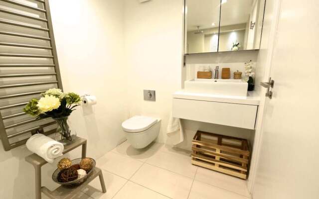 New Luxury 3bed/2bath Apartment - Covent Garden!!