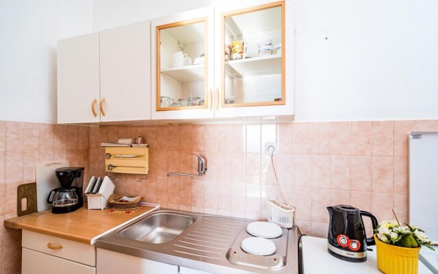 Nice Apartment in Zaton With 2 Bedrooms and Wifi