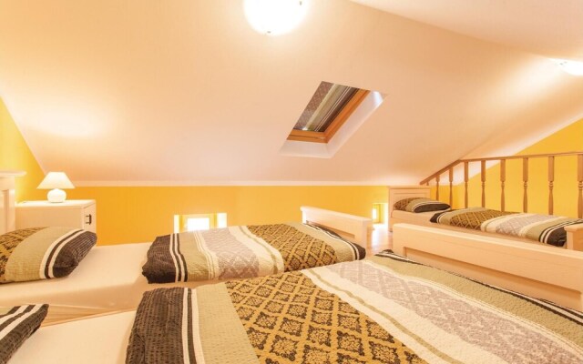 Beautiful Apartment in Omisalj With 1 Bedrooms