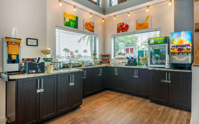 Quality Inn Daytona Speedway I-95