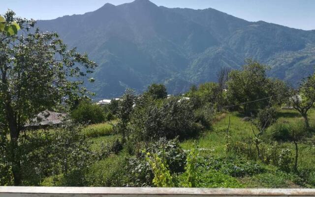 Txilaziri Guest House