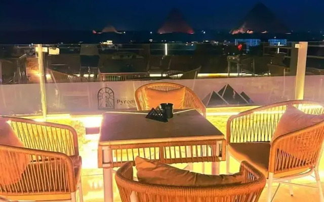 Pyramids sun temple view Inn