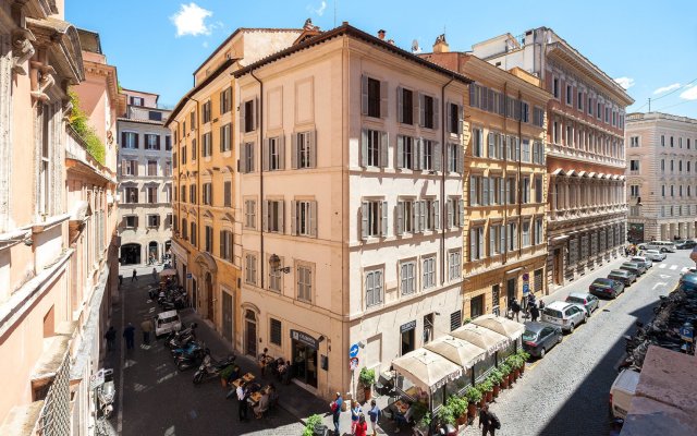 Rome Unique Spanish Steps Apartments