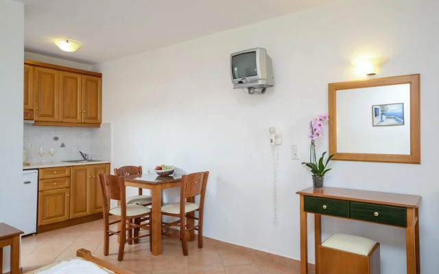 Agnanti Hotel