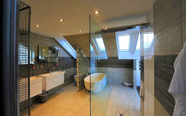 Edgecliff Boutique B&B