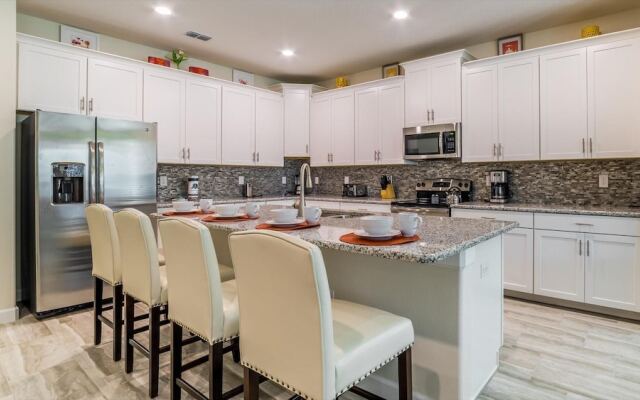 5440 Solterra Circle