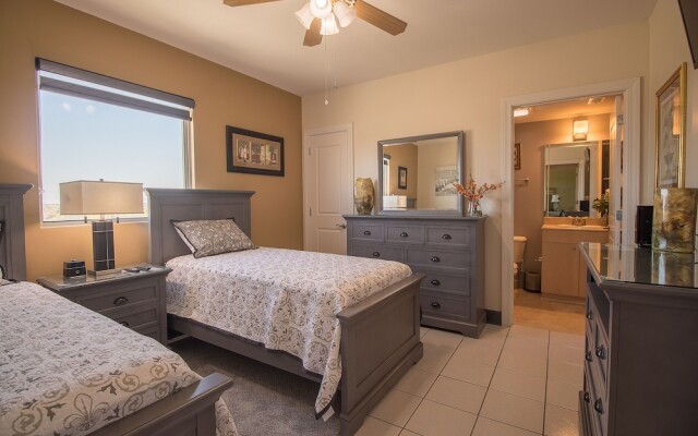 Sea Breeze 1011 Penthouse