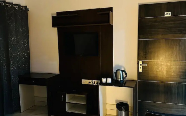 V Rooms