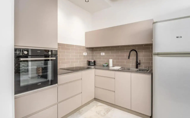 Gordon area - Deluxe 2bdr close to the beach