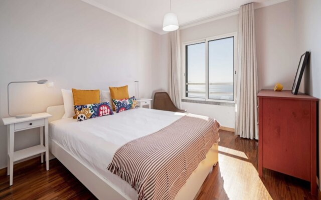 Reis Magos Iii, for Families With sea View