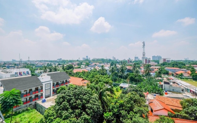 Great Deal Studio at Dave Apartment near Campus