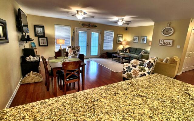 Looney Dunes - 3 Br Home