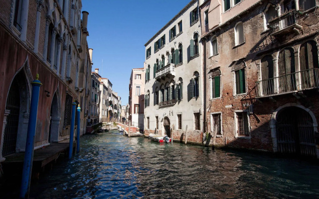Ca' Foscolo Residence