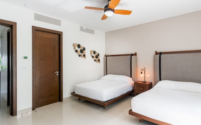 Z Casa Marea 2 Bedroom Condo by Redawning