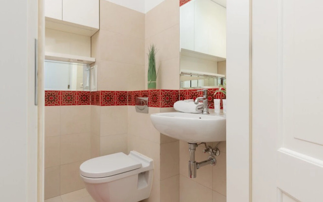 Bałuckiego Apartment Warsaw by Renters