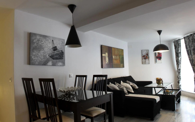 CENTER SEVILLA (Wi-Fi). CATHEDRAL 3 MIN.