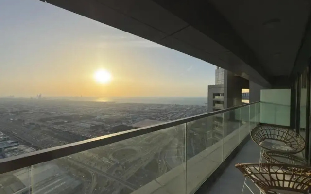 Cozy 2BR in Business Bay Aykon Tower