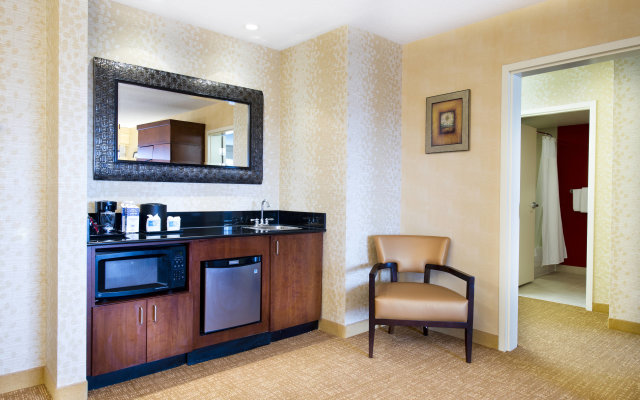 Courtyard by Marriott Mississauga - Airport Corporate Centre West