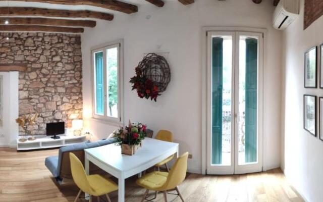 Appartamento grazioso in palazzina del 900: Verona