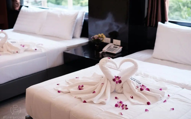 Rest at Ratchada Hotel