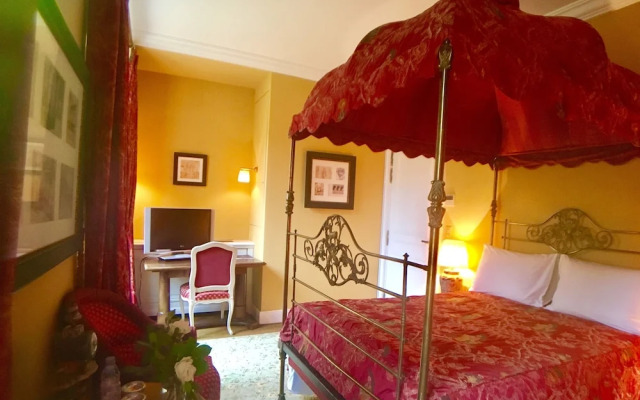 Château des Forgets Hotel