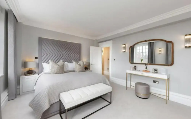 Chelsea Manor Apartment Retreat With 2 Bedrooms