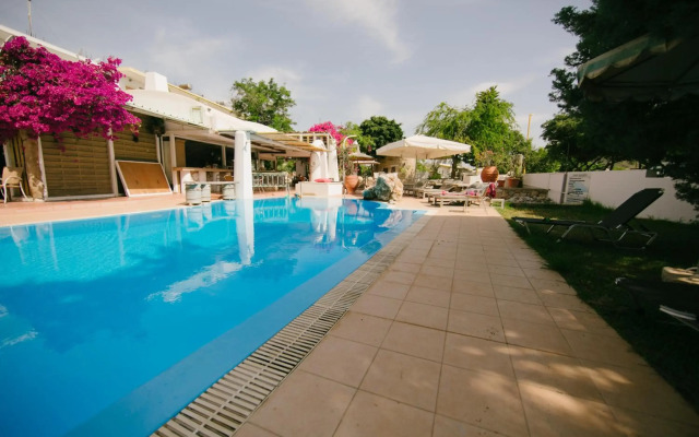 Gorgona Studios and Apartments