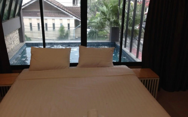 Max Pavillage Bangkok