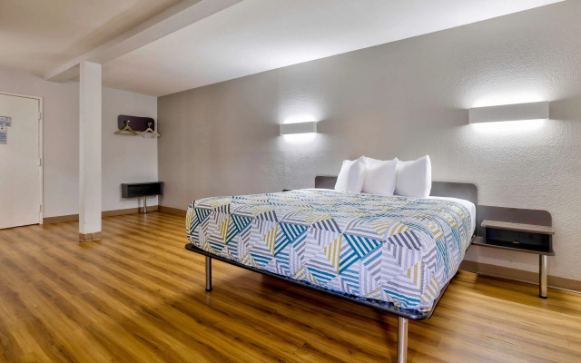 Motel 6 Little Rock, AR - South