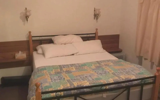 Retro 2 Bedroom Apartment
