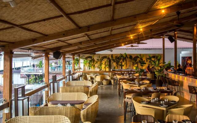 Stone Wood Beach Resort & SPA