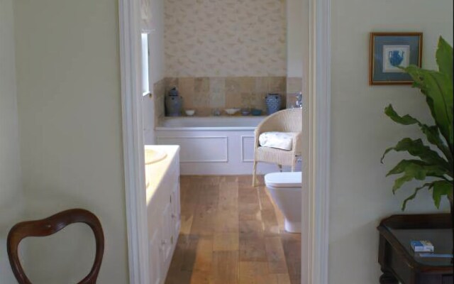 Thimbles Bed & Breakfast