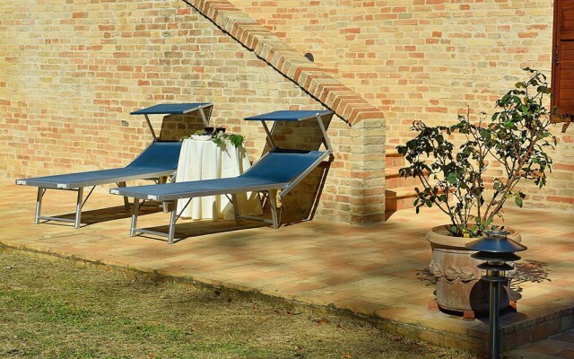 Elegant Villa in Montecosaro Italy with Hot Tub
