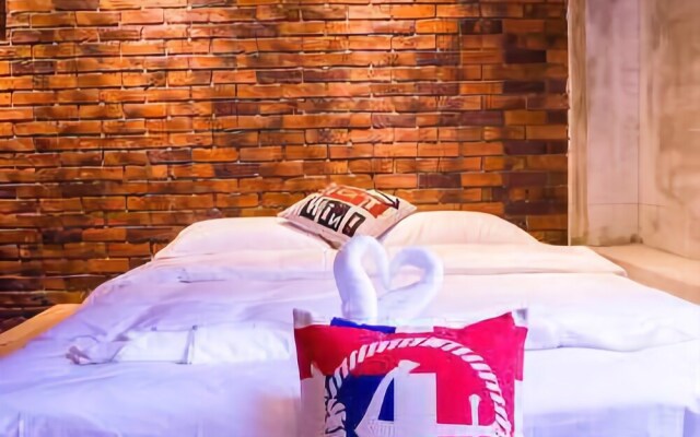 Mini More Hotel