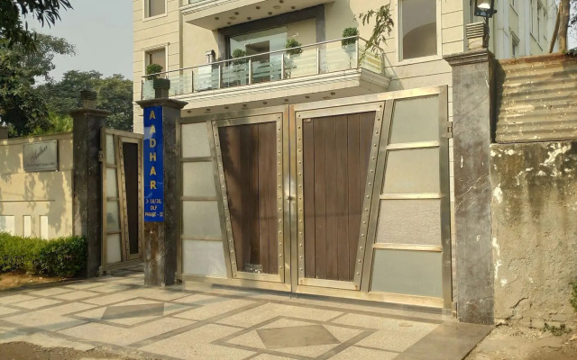 OYO 1146 near Sahara Mall