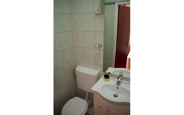 Apartments and Rooms Pende