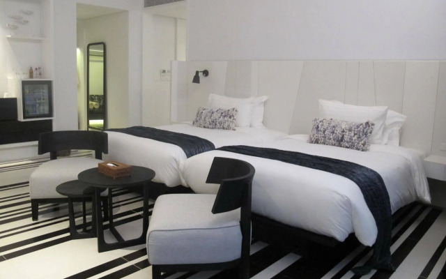 Veranda Pool Villas & Suite