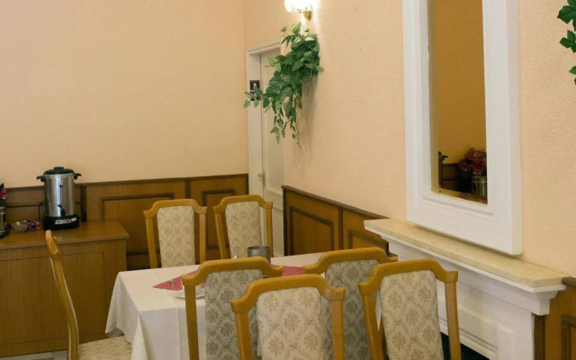 Hotel Francoise