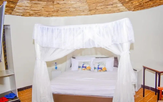 Oloirien Hotel & Resort