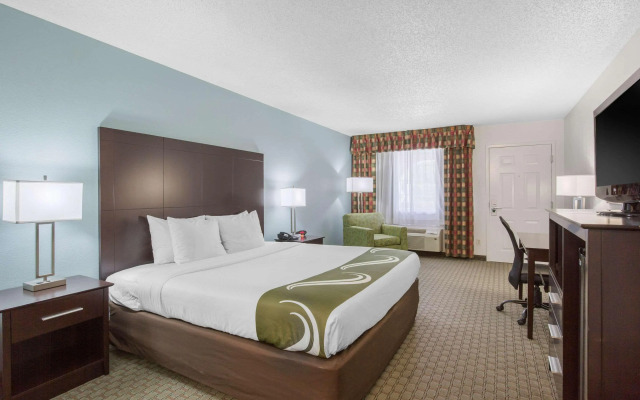 Quality Inn Clute Freeport