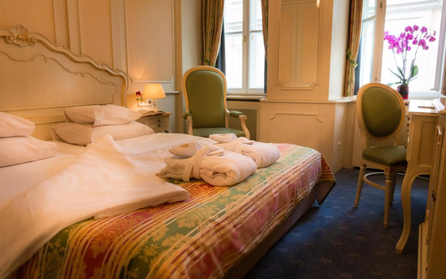 Schlosshotel Römischer Kaiser