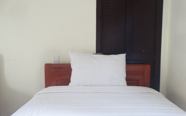 Yellow House Homestay