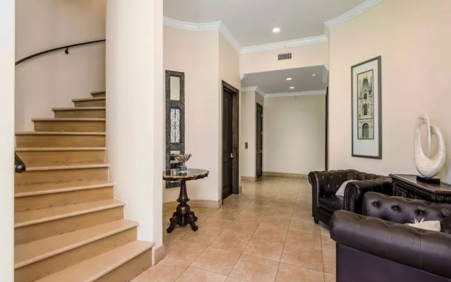 Robmar Mansion - Beverly Hills Mediterranean Estate With Pool & Sport Court